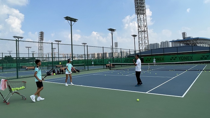 目与中小商 目与中小商