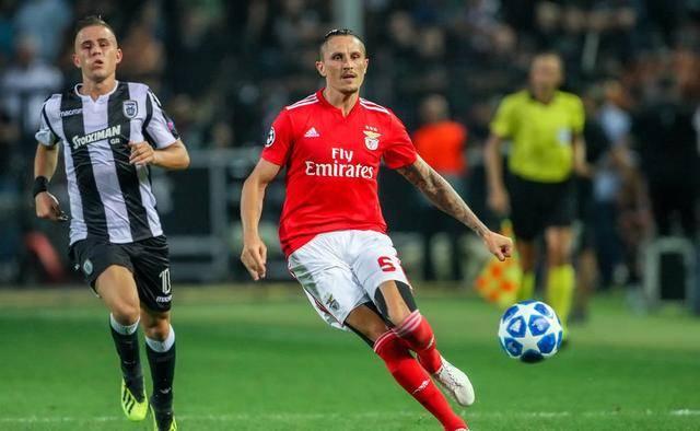 转播收入与 转播收入与