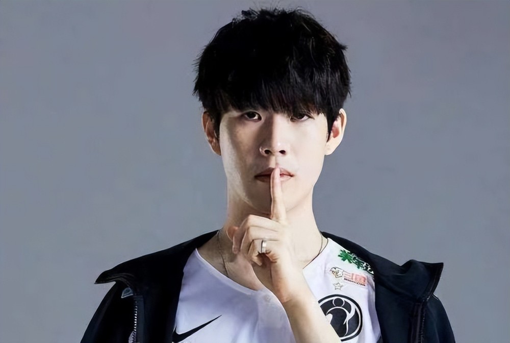 张镇麟等锋 张镇麟等锋